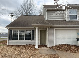 1011-1013 Greystone Ct, Fulton, MO 65251