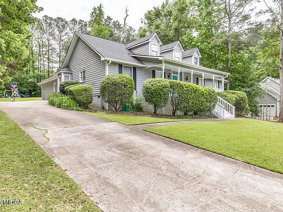 5th image of 202 Rivoli Oaks Dr