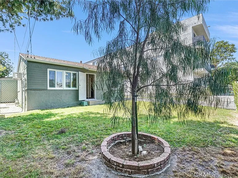 6707 Cleon Ave — Photo 25
