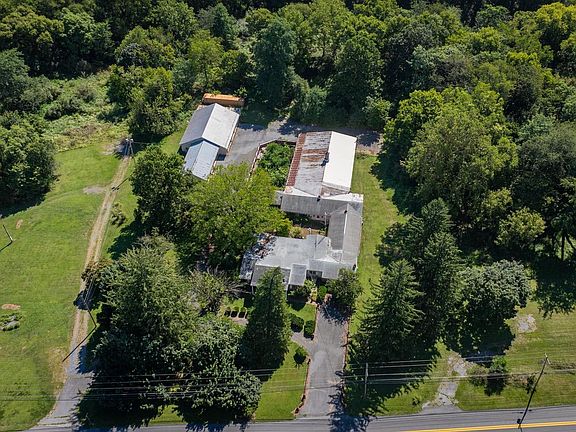5th image of 2148 Delmar Orchard Rd