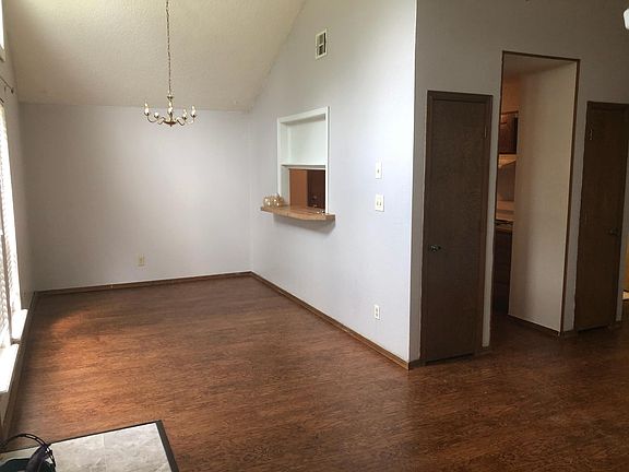 2nd image of 14009 S Hickory Pl E