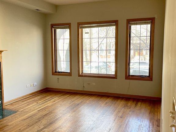 2nd image of 1536 N Claremont Ave APT 2