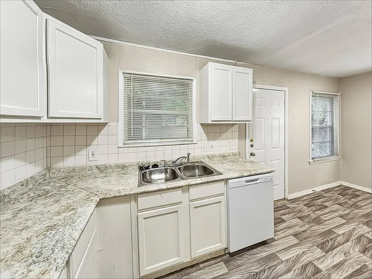 5013 Kessler Rd — Photo 9