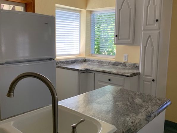 211 N Brown St APT 1