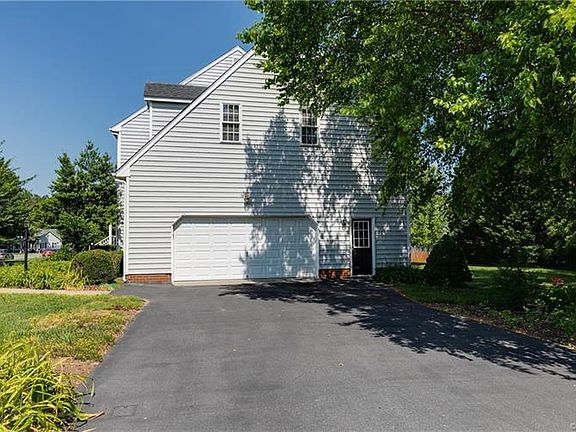 3rd image of 11741 Herrick Ln