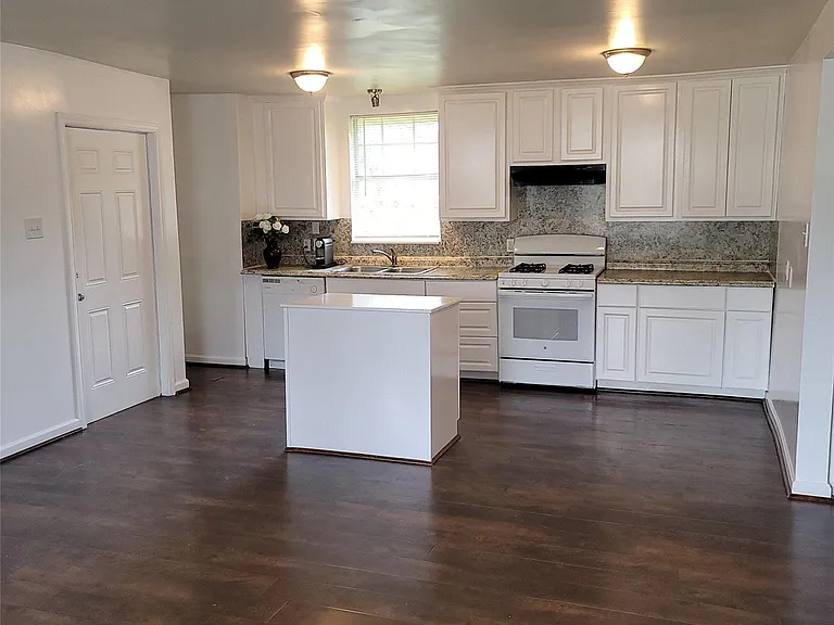 5103 Willow Glen Dr — Photo 13