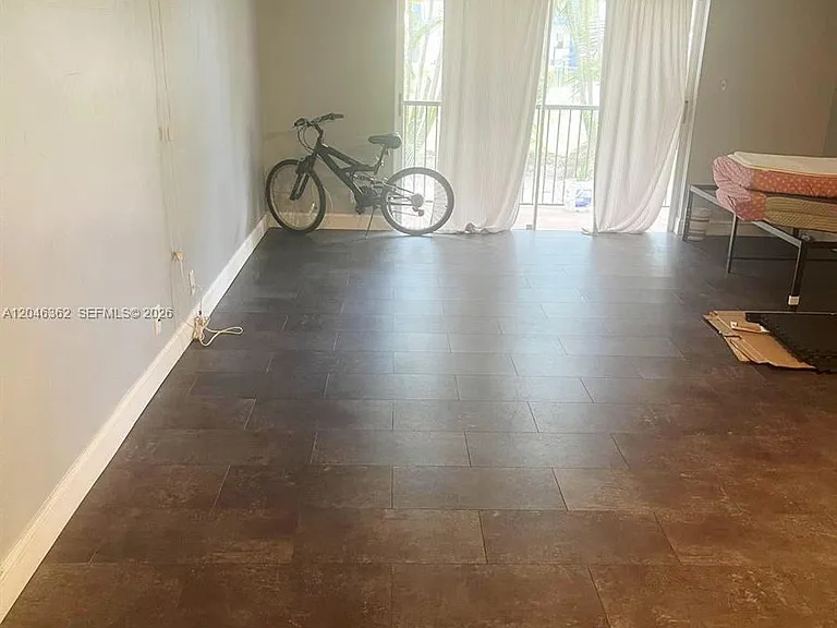 5961 N Falls Circle Dr #109 — Photo 2