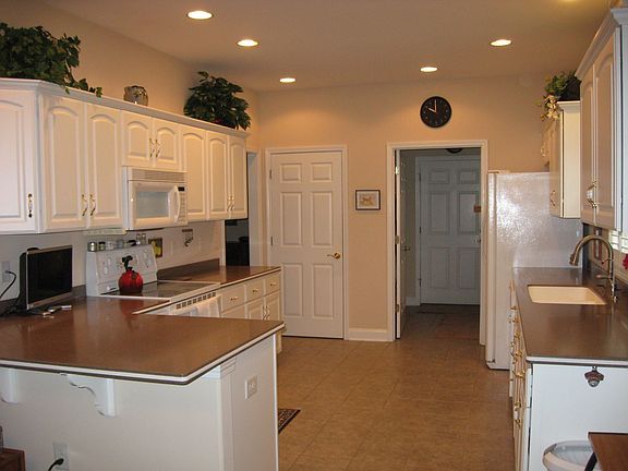Kitchen/Laundry