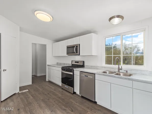7367 N Sandario Rd, Tucson, AZ 85743