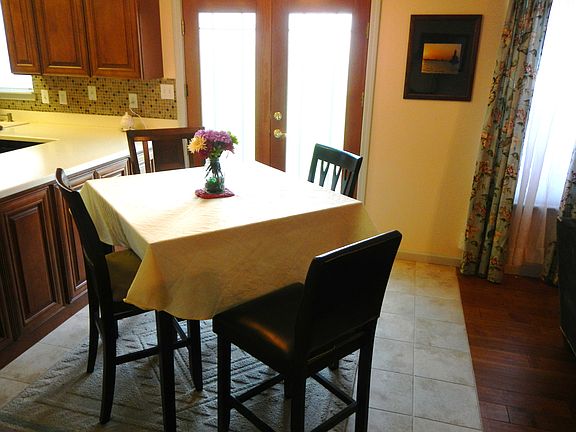 breakfast area
