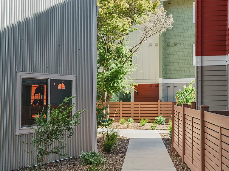 Track 281 Apartments — Photo 49