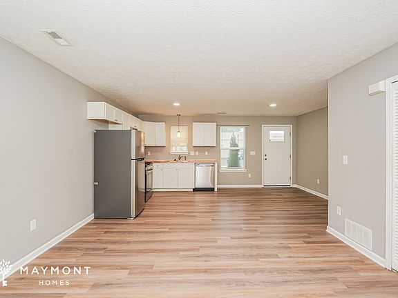 4th image of 195 Warden Ave