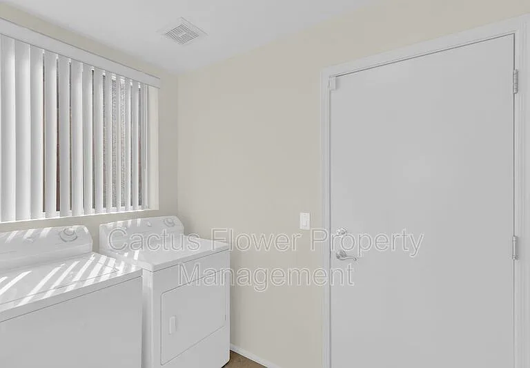 846 W Carob Dr — Photo 39
