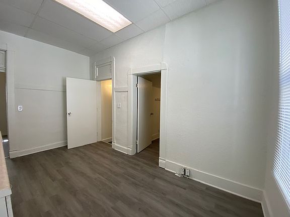 5th image of 1122 N Dearborn St Unit A