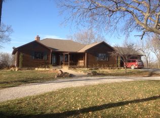 1524 W 217th St, Osage City, KS 66523