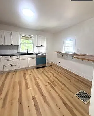 2859 Marshall Ave — Photo 2