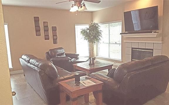 4th image of 4742 Grovetree Ln
