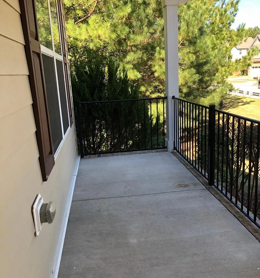 4 bed, 3.0 bath, 2650 sqft, $2,795 — Photo 3