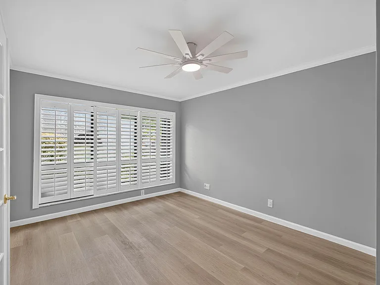 65 Balfour Rd E — Photo 29