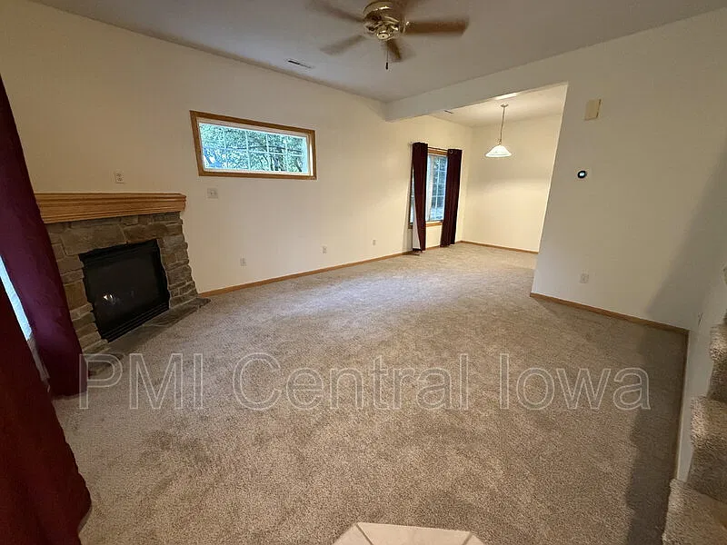 2 bed, 2.0 bath, 1412 sqft, $1,600 — Photo 3