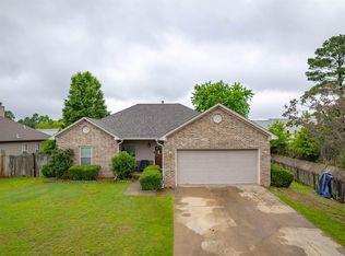 1720 Hidden Creek Dr, Bryant, AR 72022