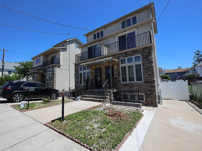 101 Ocean Ave — Photo 20