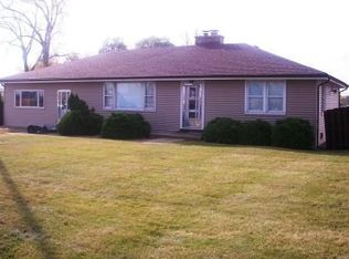 438 County Line Rd, Bensenville, IL 60106