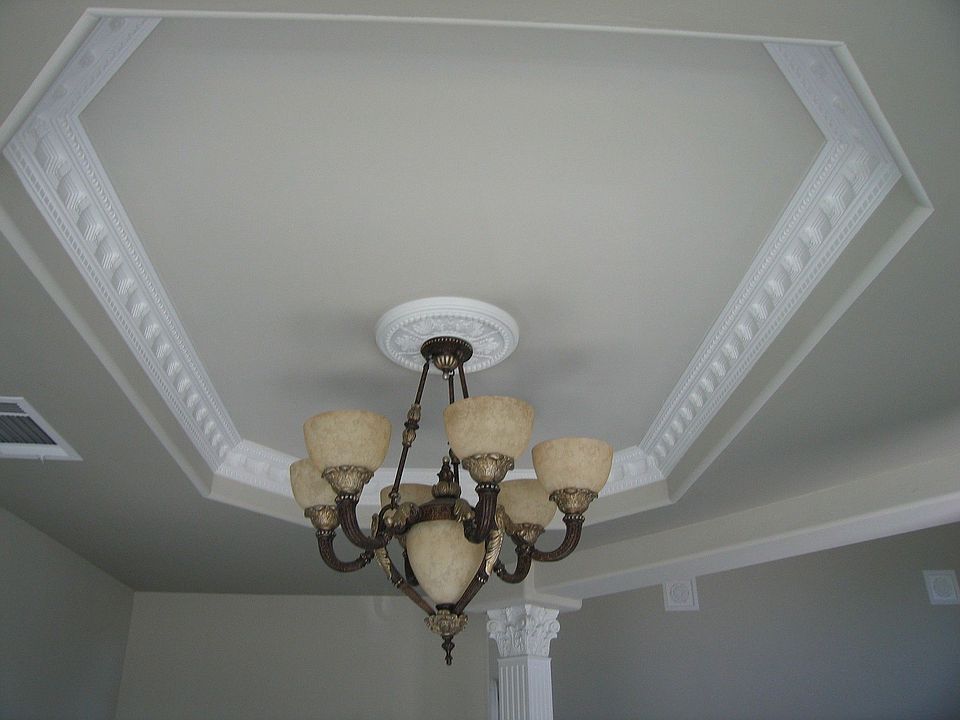 Detailed Ceiling
