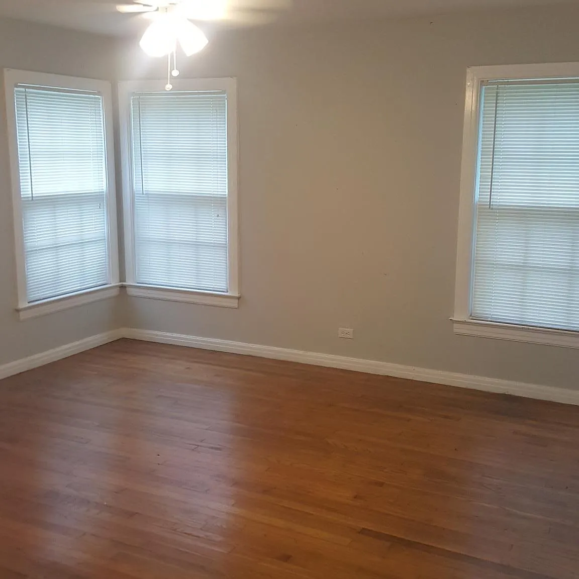 4 bed, 1966 sqft, $2,500 — Photo 4