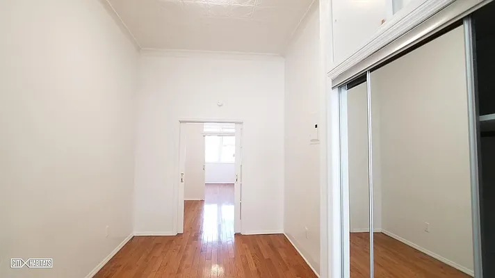 Rented by Citi Habitats | media 21