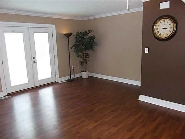 174 Woodhaven Drive — Photo 3