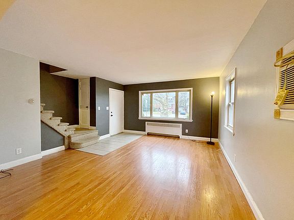 2nd image of 147 Hart Blvd