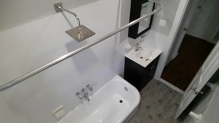 Rented by Lang Realty LLC | media 3