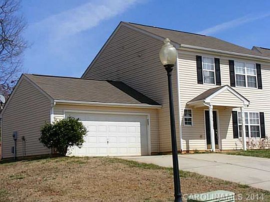 4th image of 908 Crowders Woods Dr