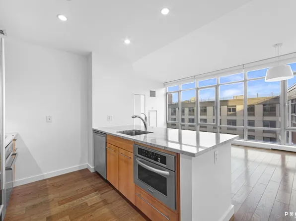 1 Northside Piers APT 6F, Brooklyn, NY 11249