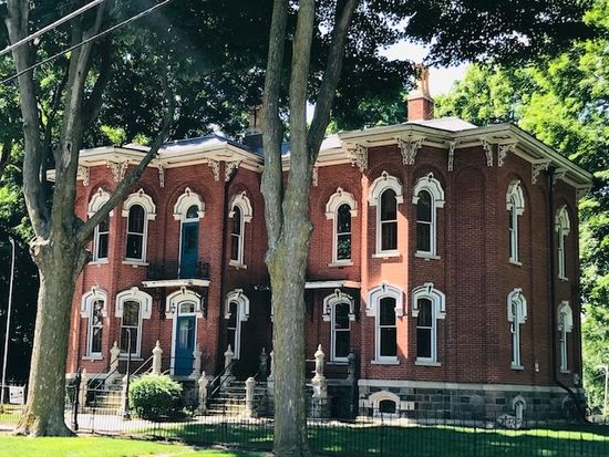 212 W Factory St Lagrange In 46761 Mls 201940701 Zillow