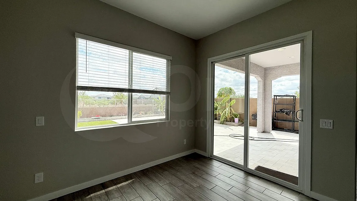4 bed, 3.0 bath, 2475 sqft, $3,100 — Photo 4