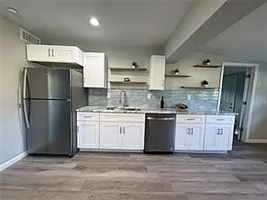 1020 Bobbie Lee Dr — Photo 3