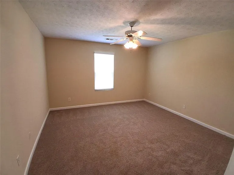 3617 Oakland Spring Ct — Photo 18