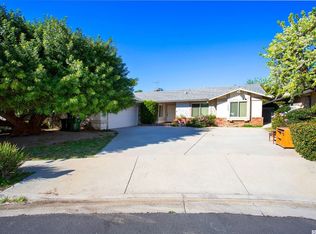 17069 Dearborn St, Northridge, CA 91325