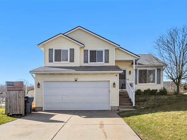 456 Voyager Dr, Wayland, MI 49348