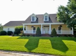 52562 Spring Valley Ln, Granger, IN 46530