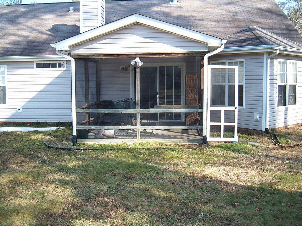 2nd image of 8 S Berrymeadow Ln