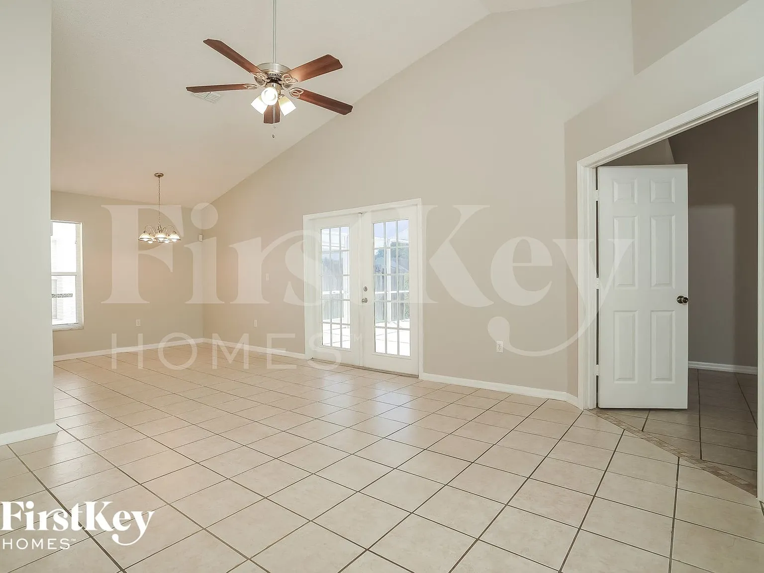 3 bed, 2.0 bath, 1288 sqft, $2,130 — Photo 3