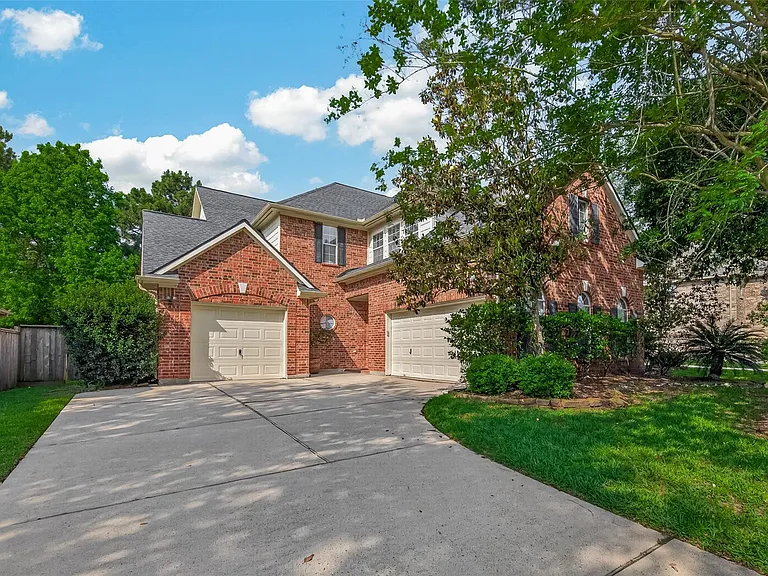8110 Clearwater Xing — Photo 42