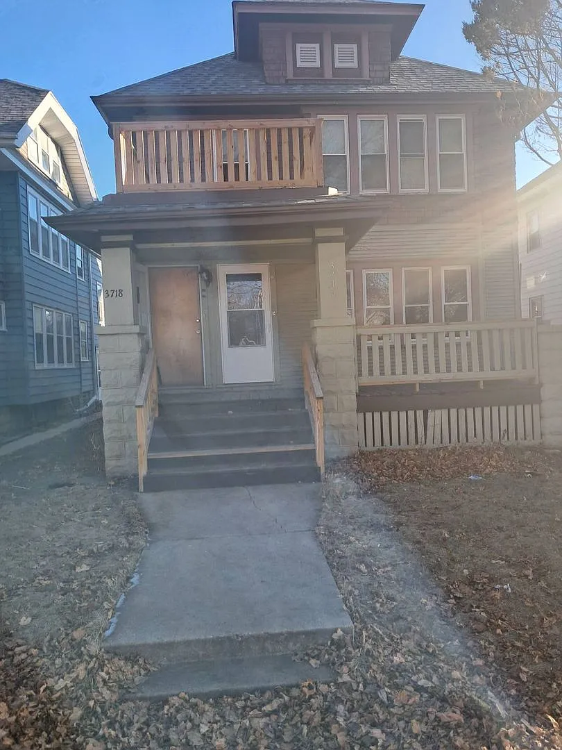 3716N17thY — Photo 1