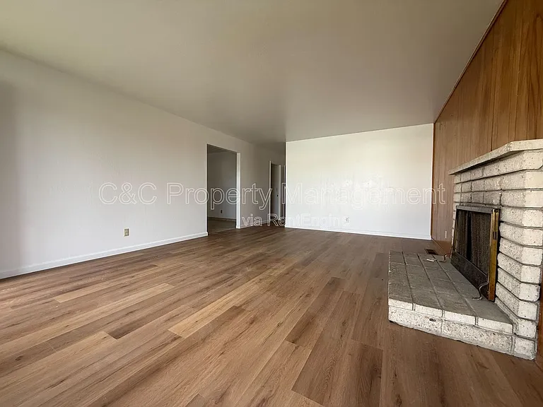 840 Camille Ct — Photo 10