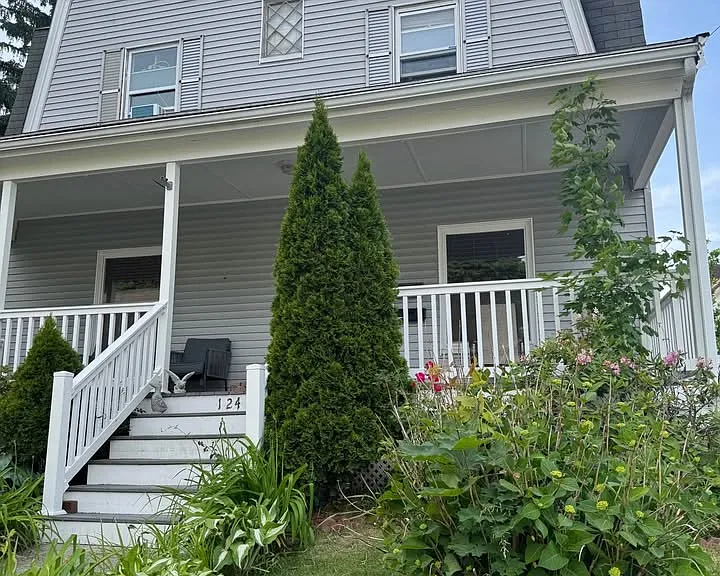 124 Sheridan Ave #2 — Photo 3