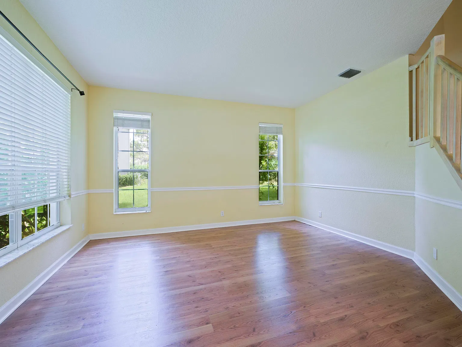 5 bed, 2.5 bath, 3231 sqft, $6,000 — Photo 4