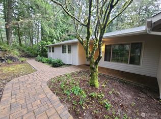 7548 Steamboat Island Rd NW, Olympia, WA 98502